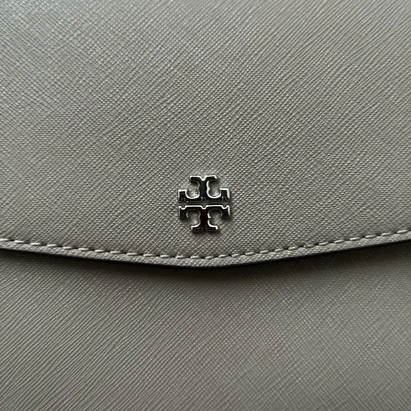 ❌SOLD❌Tory Burch Emerson Handbag/ Crossbody Bag - Picture 5 of 11